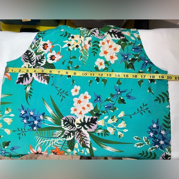 VIOLET & CLAIRE Teal floral sleeveless blouse size M. - Picture 10 of 11